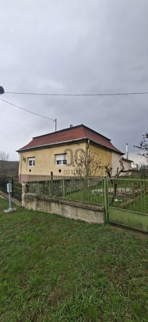 2 bed · 3172m² · 22.900.000 ft