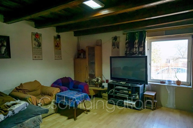 Eladó családi ház, Mórichidán 18 M Ft, 2 szobás