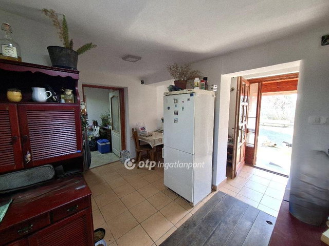 Eladó családi ház, Ráckeresztúron 67.99 M Ft, 5 szobás