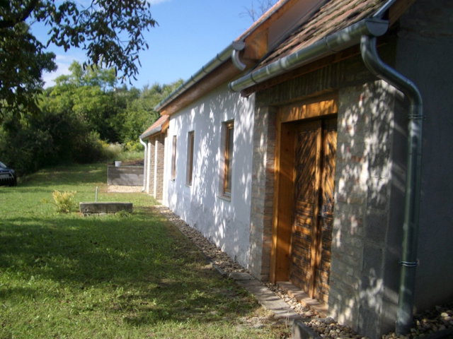 Eladó mezogazdasagi ingatlan, Kőröshegyen 147 M Ft