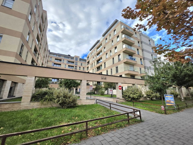 Eladó téglalakás, XIII. kerületben, Petneházy utcában