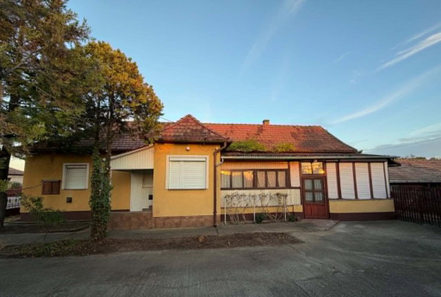 Eladó családi ház, Hosszúpályin 35 M Ft, 2 szobás