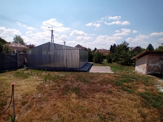 Eladó telek, Hajóson, József Attila utcában 4 M Ft