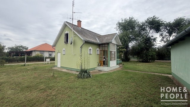 Eladó családi ház, Hódmezővásárhelyen 45 M Ft, 1 szobás