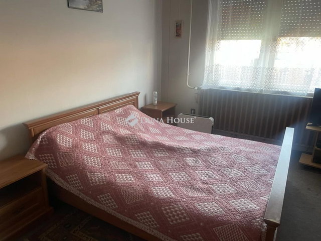 Eladó családi ház, Zalacsányon 65 M Ft, 7 szobás