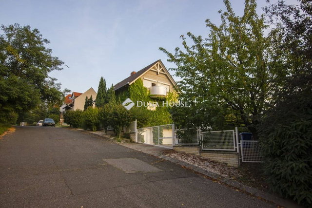 Eladó telek, Pécsett, Papkert utcában 29.5 M Ft