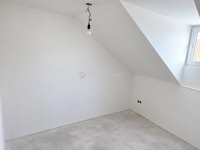 Eladó téglalakás, Vecsésen 50 M Ft, 2 szobás