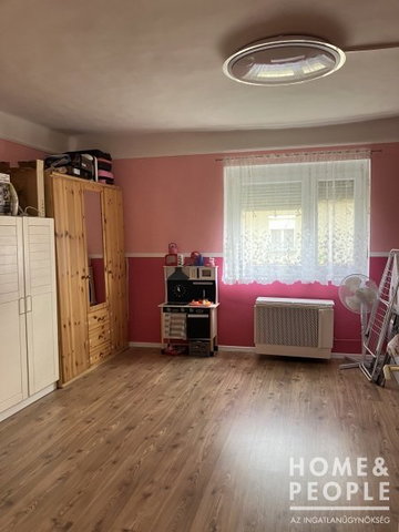 Eladó családi ház, Makón 32 M Ft, 2 szobás
