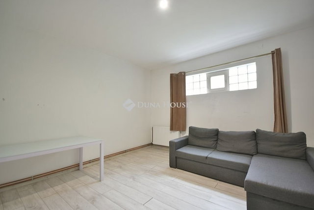 Eladó családi ház, Monoron 24.9 M Ft, 2 szobás