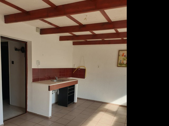Eladó családi ház, Vecsésen 74.9 M Ft, 2 szobás