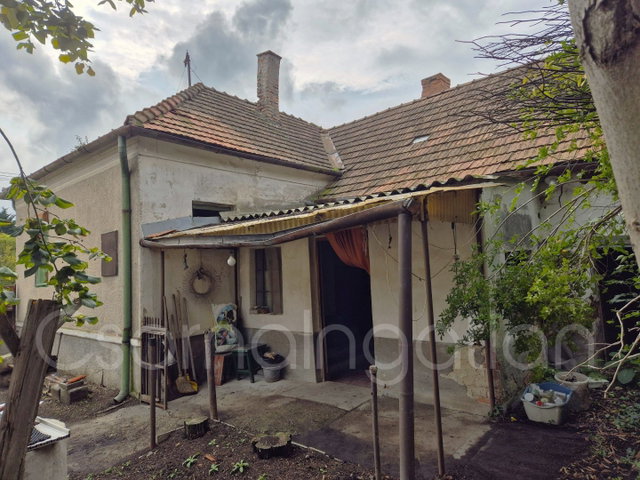 Eladó családi ház, Rábatamásin 17.99 M Ft, 2 szobás