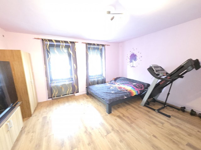 Eladó családi ház, Keszthelyen 54.9 M Ft, 2 szobás