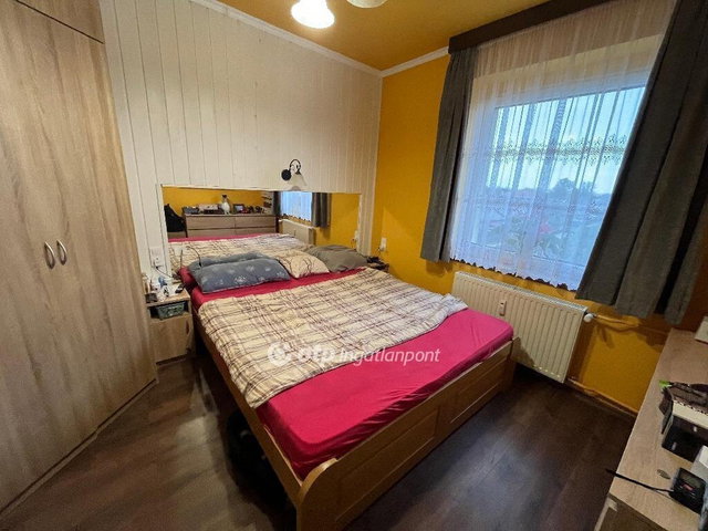 Eladó téglalakás, Mosonmagyaróváron 47.5 M Ft, 2 szobás