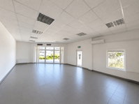 Eladó ipari ingatlan, Szegeden, Kereskedő közben 308 M Ft