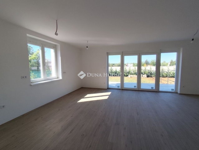 Eladó ikerház, Budapesten, XVIII. kerületben 154.99 M Ft