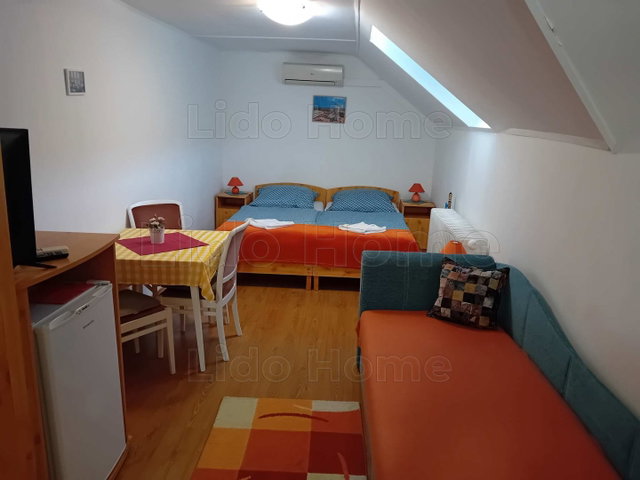 Kiadó téglalakás, albérlet, Siófokon 150 E Ft / hó, 1 szobás