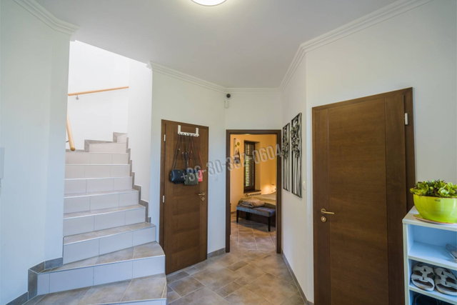 Eladó családi ház, Zamárdiban 220 M Ft, 5 szobás