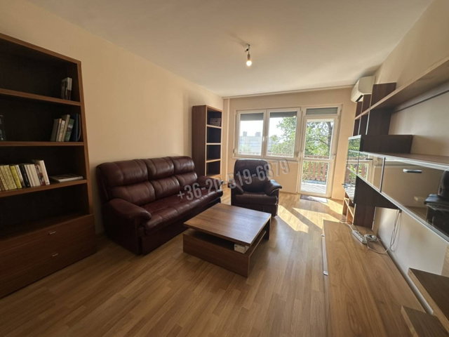 Eladó panellakás, Pakson, Virág utcában 84.9 M Ft, 3+1 szobás