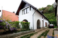 Eladó családi ház, Dunaföldváron 64.9 M Ft, 11 szobás
