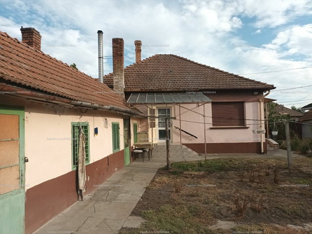 Eladó családi ház, Jászberényben, Fehértói utcában 44 M Ft