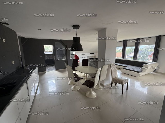 Eladó családi ház, Pilisvörösváron 135 M Ft, 5 szobás