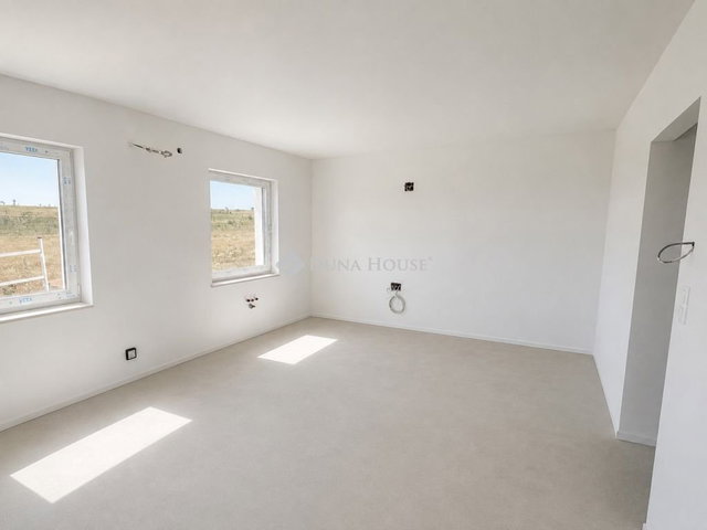 Eladó családi ház, Veszprémben 94.9 M Ft, 4 szobás