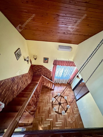 Eladó családi ház, Győrött 134.9 M Ft, 6 szobás
