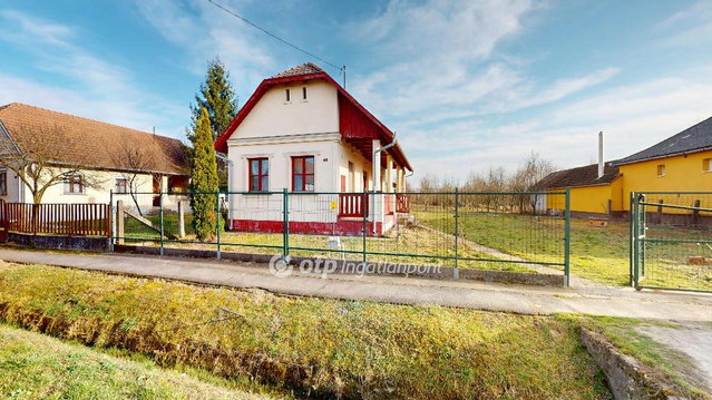 Eladó családi ház, Gulácson 16 M Ft, 1+1 szobás