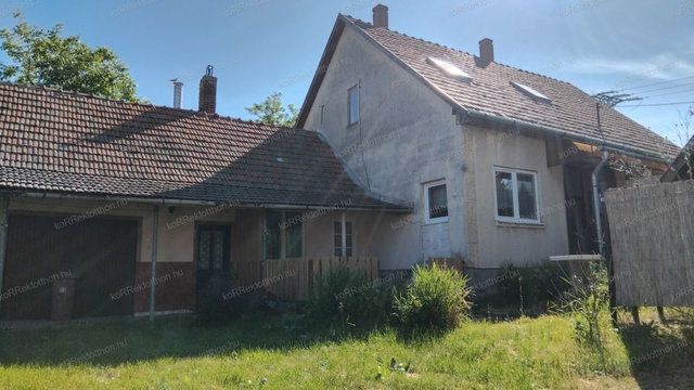 Eladó családi ház, Jászapátiban 22.9 M Ft, 4 szobás