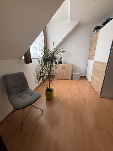 Eladó családi ház, Szombathelyen 119.9 M Ft, 7 szobás