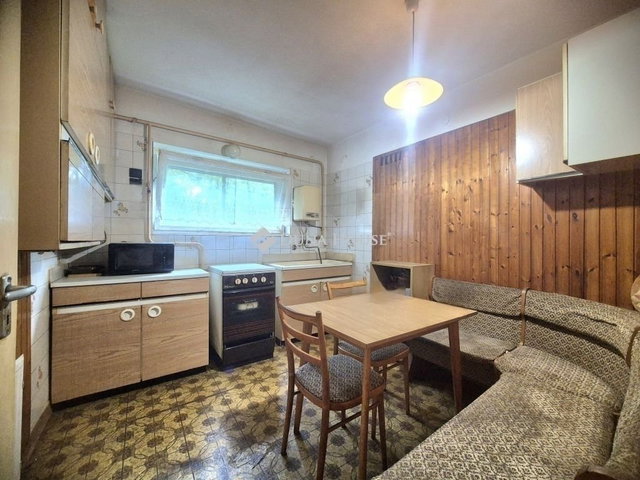 Eladó családi ház, Budapesten, III. kerületben 57.9 M Ft