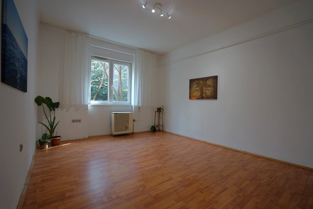 Eladó téglalakás, Budapesten, XIV. kerületben, Szobránc közben
