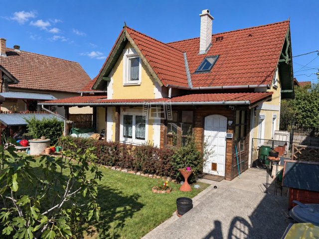 Eladó családi ház, Erdőkertesen 147.99 M Ft, 5 szobás