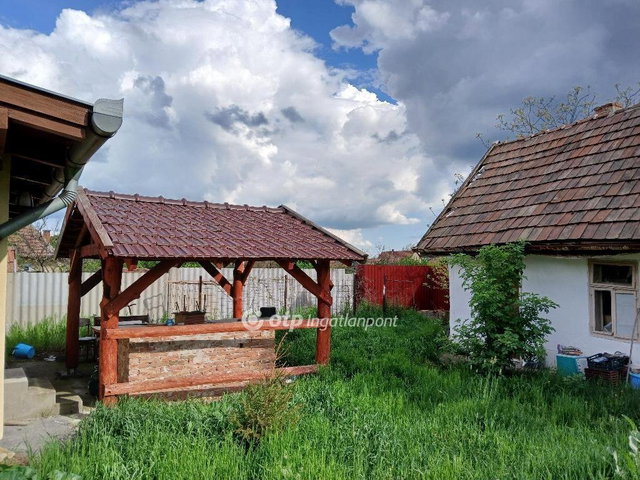 Eladó családi ház, Adácson 26.9 M Ft, 3 szobás