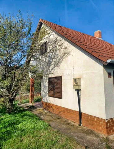 Eladó mezogazdasagi ingatlan, Várpalotán 10 M Ft, 2 szobás