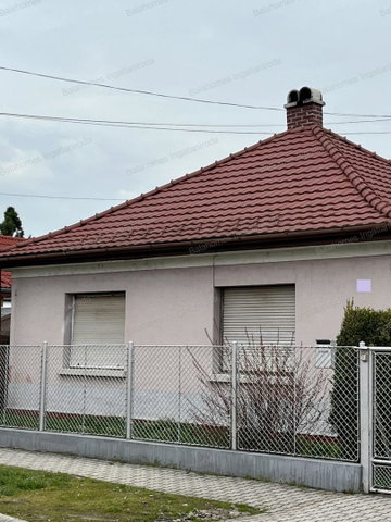 Eladó családi ház, Siófokon 65 M Ft, 3 szobás