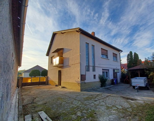 Eladó családi ház, Szárföldön 48 M Ft, 4 szobás