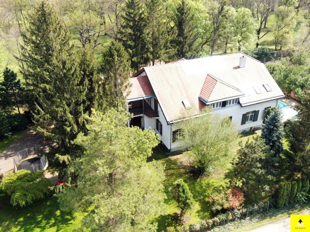Eladó családi ház, Bükön 190 M Ft, 6 szobás