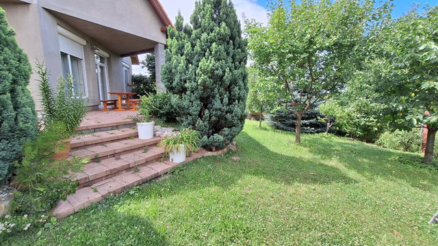 Eladó családi ház, Győrújbaráton 129.5 M Ft, 5 szobás