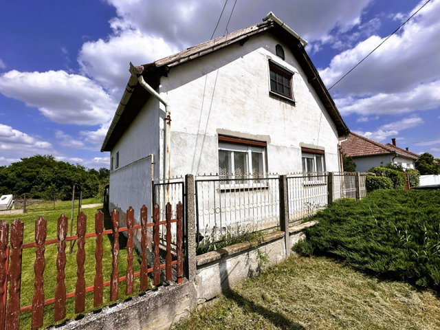 Eladó családi ház, Sarkadon 17.5 M Ft, 3 szobás