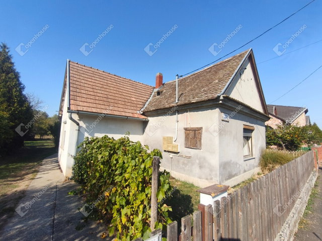 Eladó családi ház, Hencsén 14.9 M Ft, 4 szobás