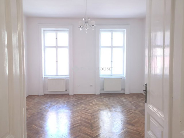 Eladó téglalakás, Budapesten, I. kerületben 134.9 M Ft, 2 szobás