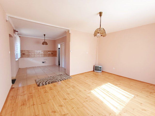 Eladó családi ház, Nyíradonyban 27.9 M Ft, 1 szobás