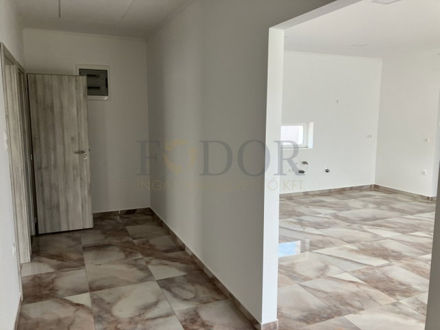 Eladó ikerház, Albertirsán 118 M Ft, 5 szobás