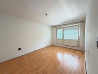 Eladó téglalakás, Komlón, Alkotmány utcában 29.9 M Ft
