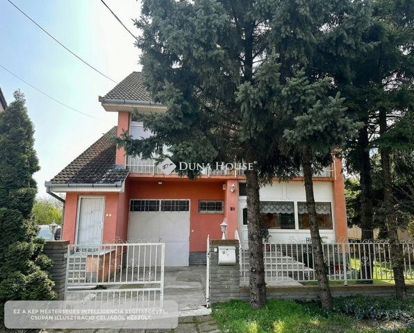 Eladó családi ház, Siklóson 69.5 M Ft, 5 szobás