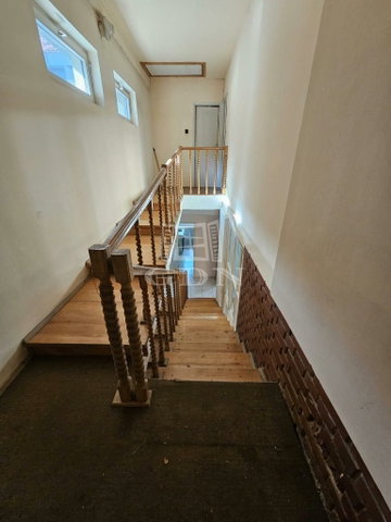 Eladó családi ház, Székesfehérvárott 89.9 M Ft, 6 szobás