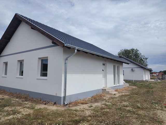 Eladó ikerház, Inárcson 89 M Ft, 3+1 szobás