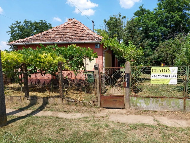 Eladó családi ház, Hajdúdorogon 19.5 M Ft, 1 szobás