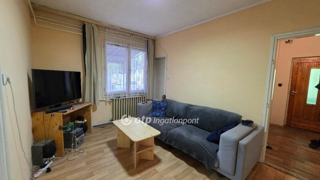 Eladó családi ház, Kunhegyesen 10 M Ft, 2 szobás